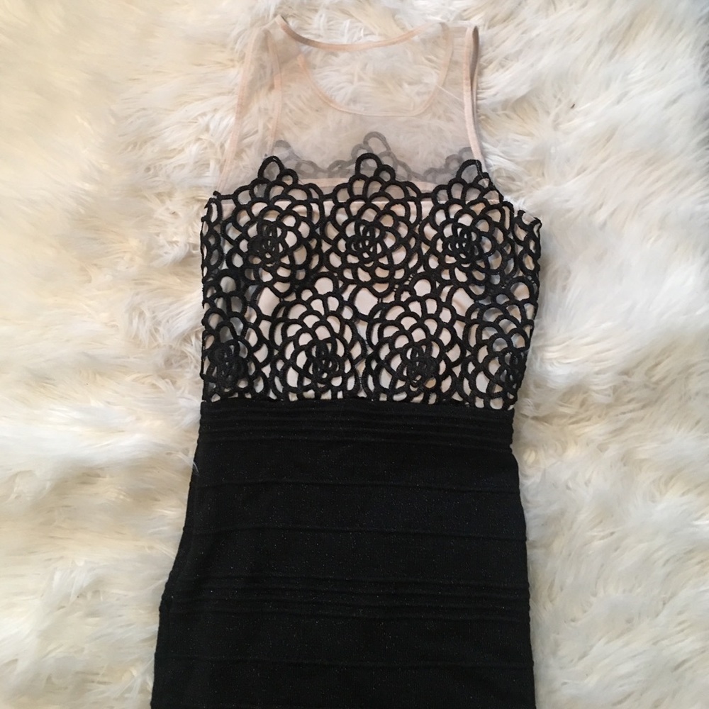2B Bebe Dress - Picture 2 of 2