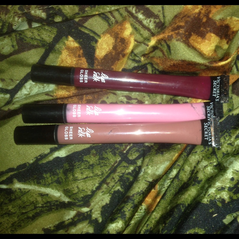 Victoria secret lip gloss. $5 a piece