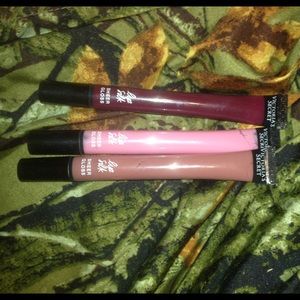 Victoria secret lip gloss. $5 a piece