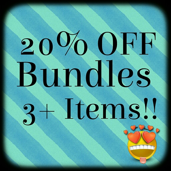 Outfit Woman Black sweater blue & silver stripes - Picture 7 of 7