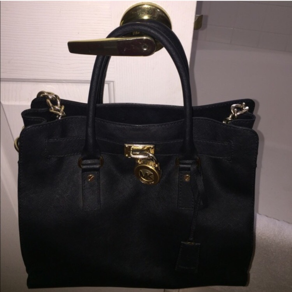 🎀🎀💯 Mk hamilton Purse 🎀🎀