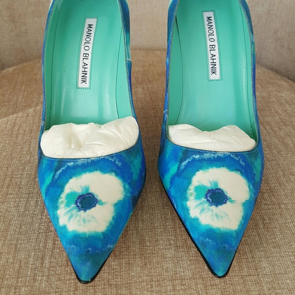 NIB Manolo Blahnik Blue Fabric BB Pumps - Picture 4 of 8