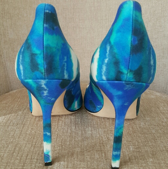 NIB Manolo Blahnik Blue Fabric BB Pumps - Picture 5 of 8