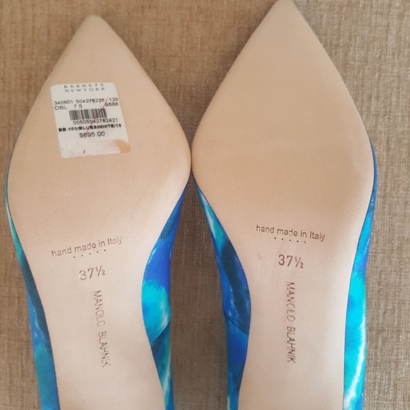 NIB Manolo Blahnik Blue Fabric BB Pumps - Picture 8 of 8