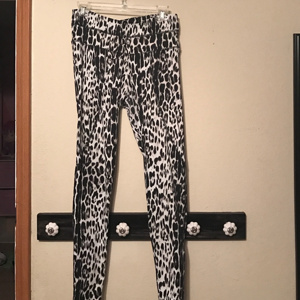 Varley Sophie legging in leopard sz Medium