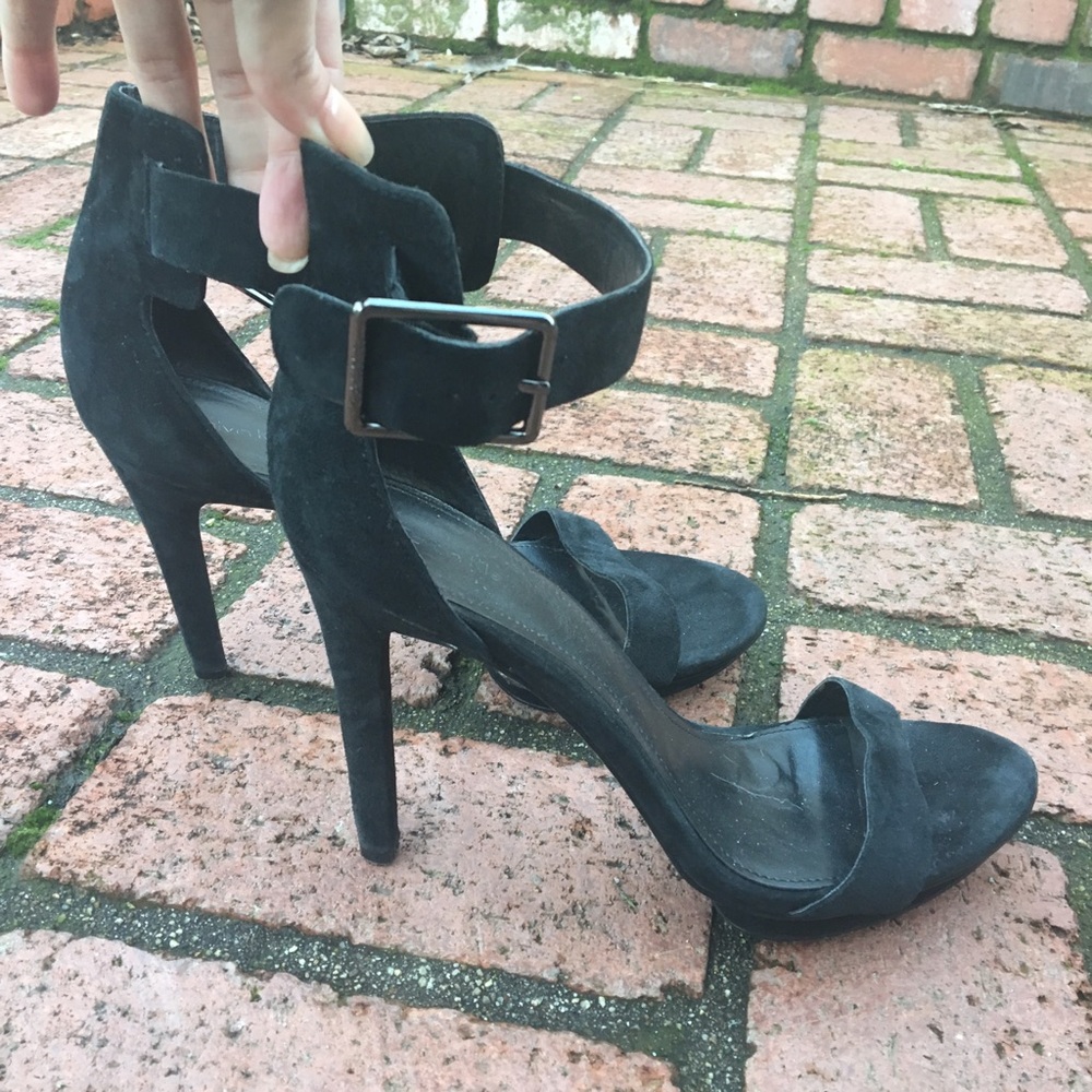 "Vivian" Calvin Klein Black Suede Pumps