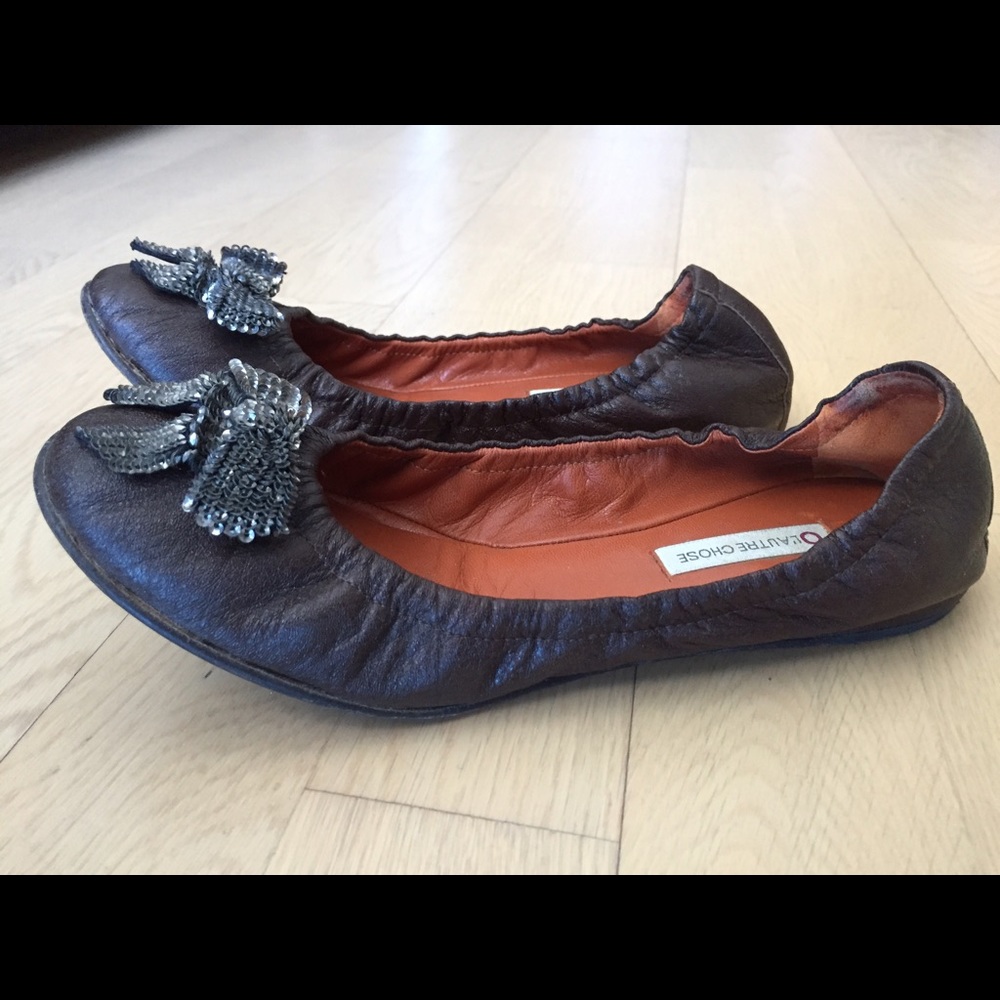 L'autre Chose flats, 38