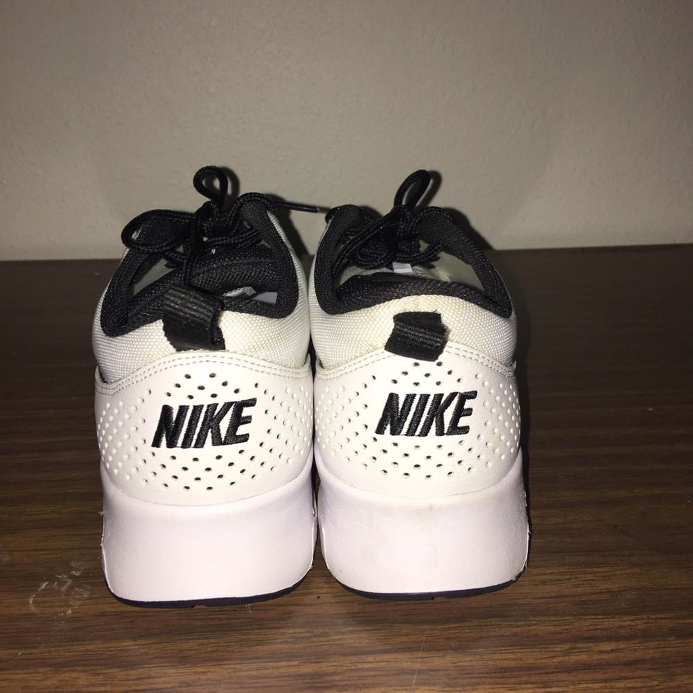 Nike Air Max Thea . View 2