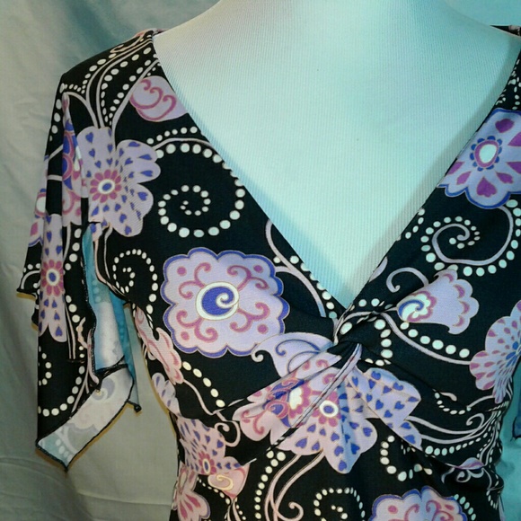 BCBG Paris Top - Picture 2 of 4