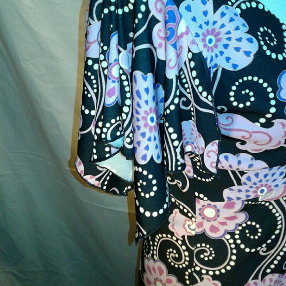 BCBG Paris Top - Picture 3 of 4