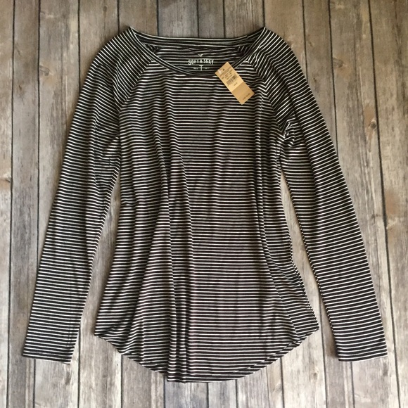 American Eagle Outfitters Tops - Last chance!American Eagle Soft & Sexy Long Sleeve