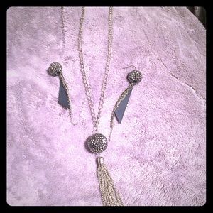 NWOT Silver & grey sparkly necklace/earring set