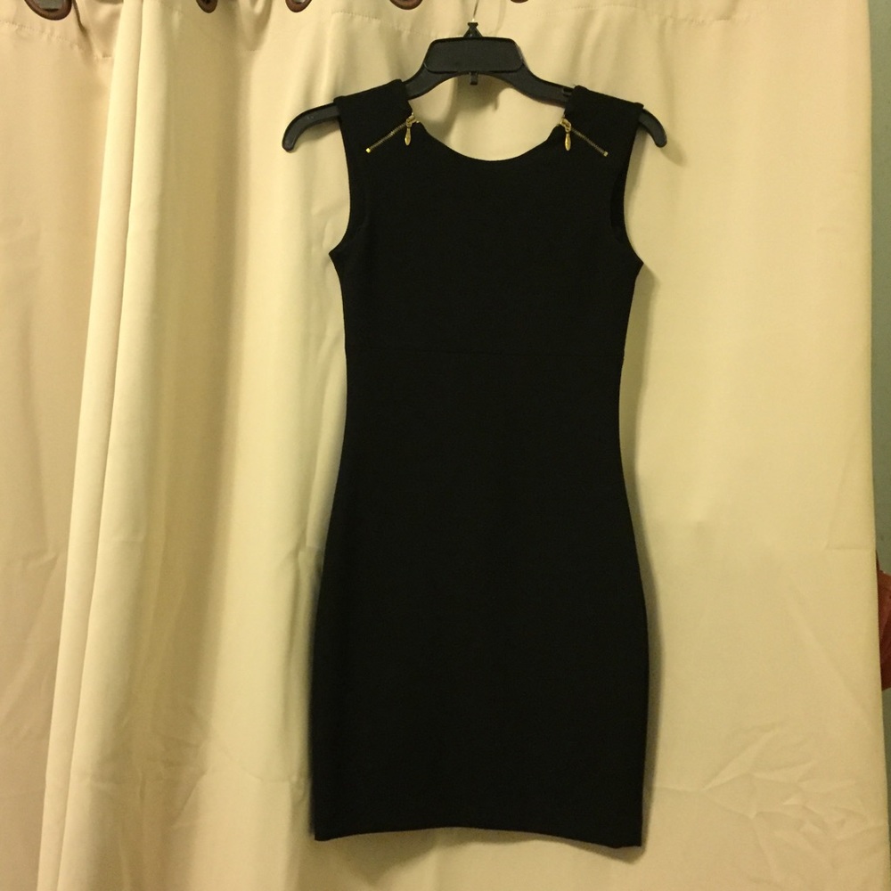 ZaraTRF LBD w/ exposed zippers