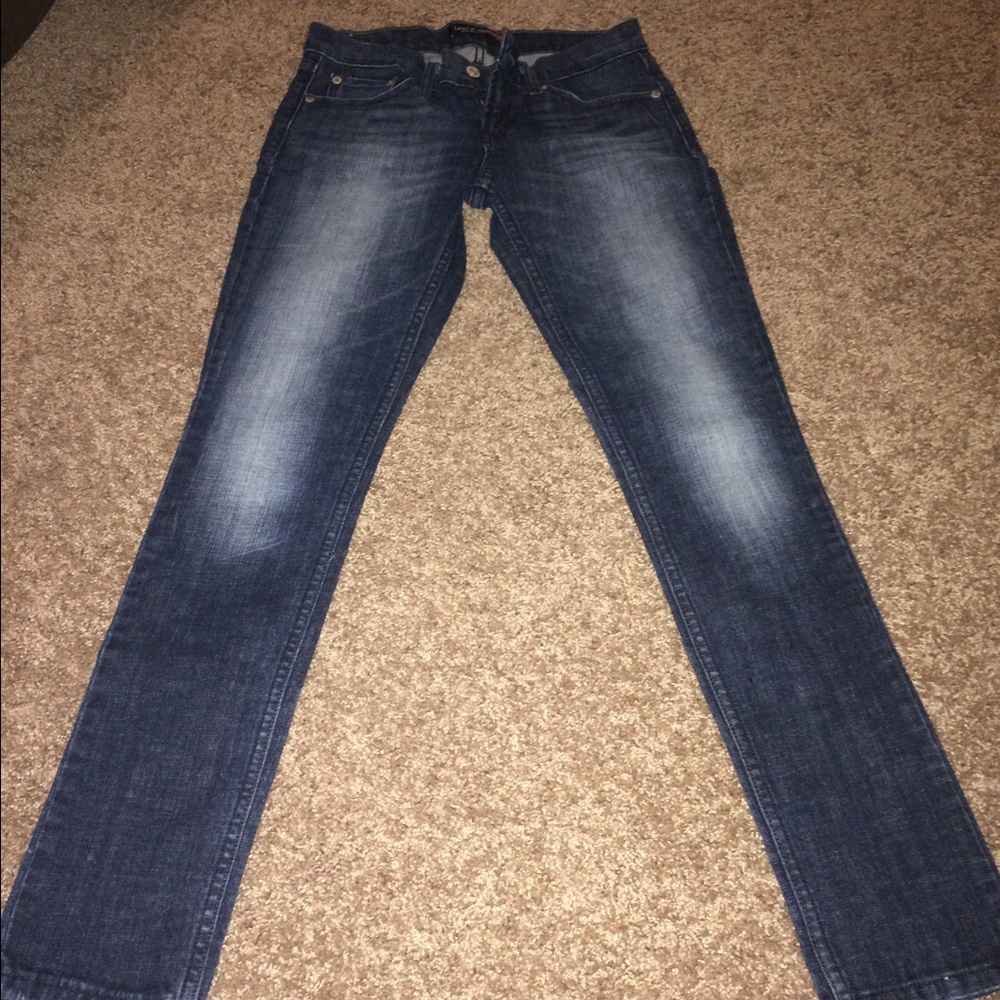Dark blue Levi jeans