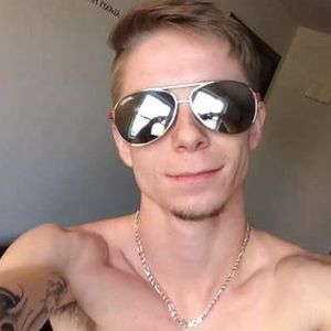 Meet your Posher, Cameron