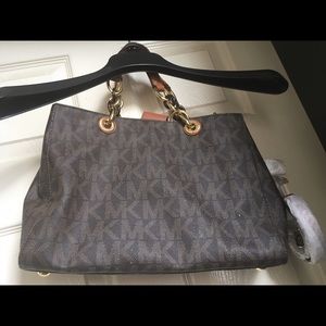 Michael Kors purse