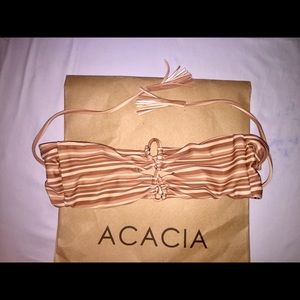 Acacia Size P Lumahi Top in Tan Lines