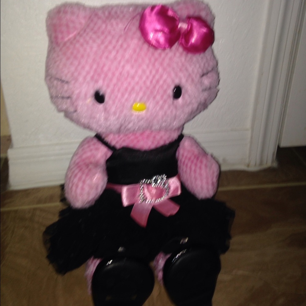 BRAND NEW condition HELLO KITTY PLUSH DOLL