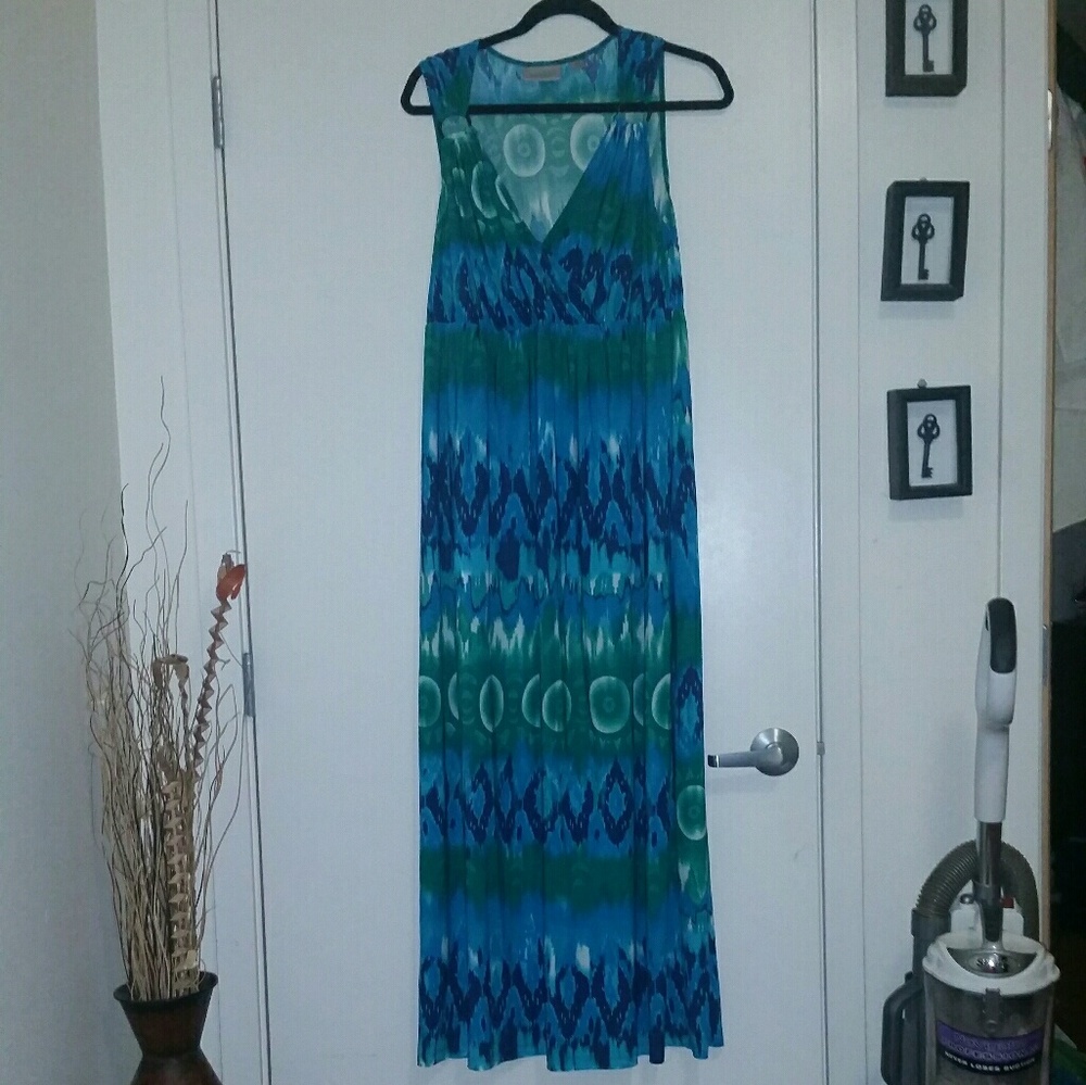 Avenue Women's Maxi Dress