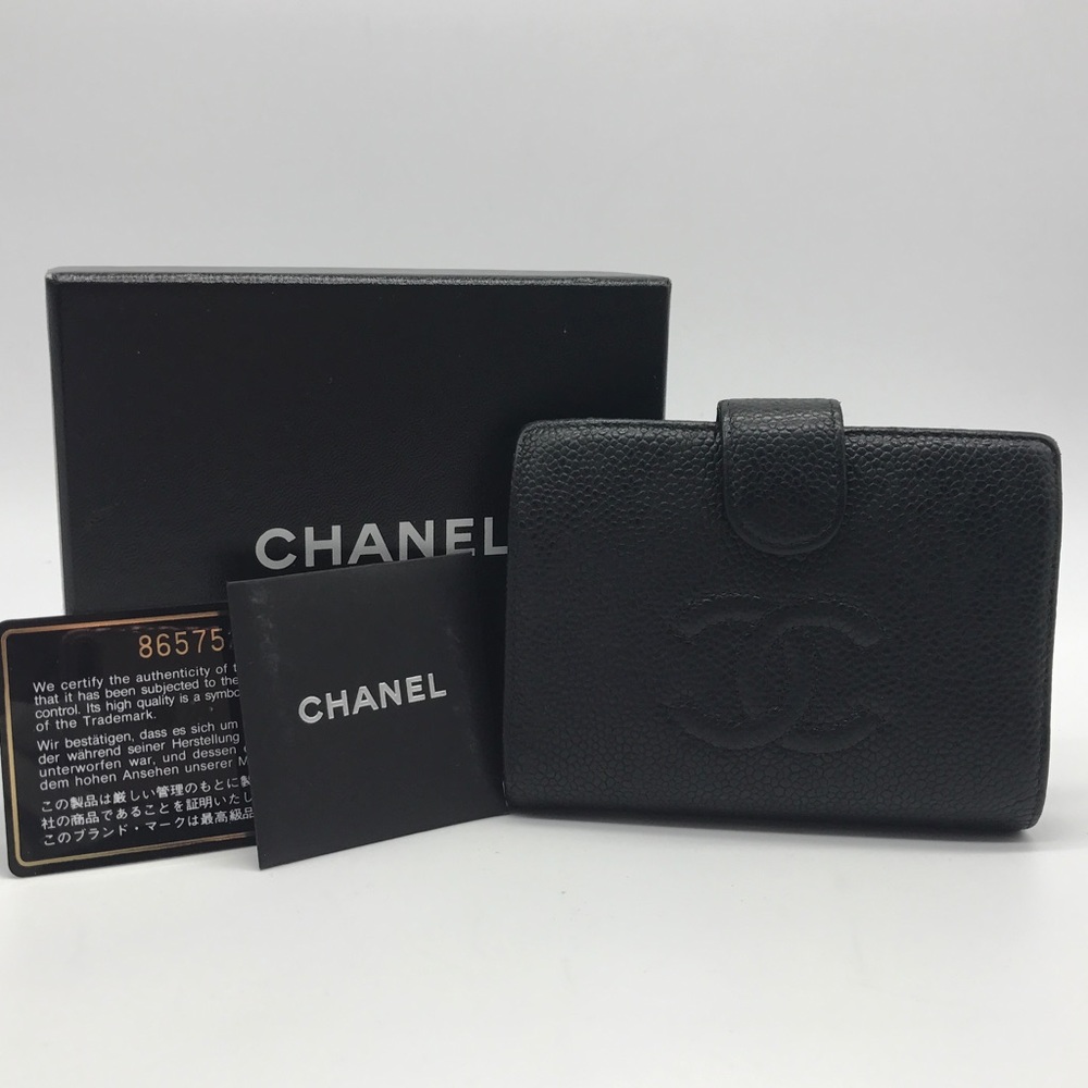 Chanel caviar leather CC bifold small wallet