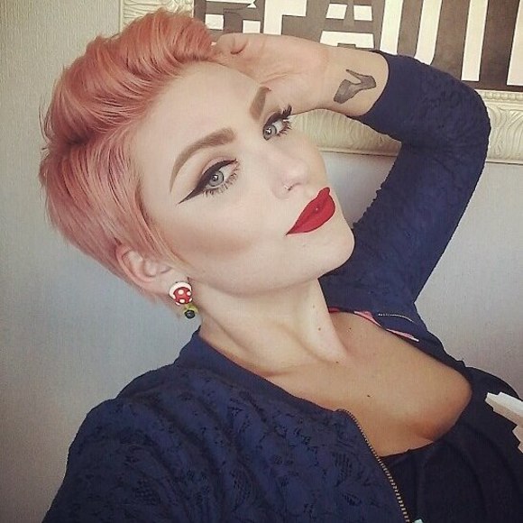 Meet your Posher, Kaitlin - Picture 1 of 1