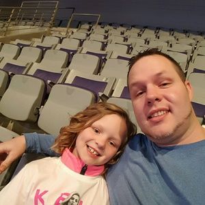 Meet your Posher, Heath