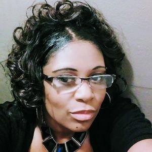 Meet your Posher, Loretta