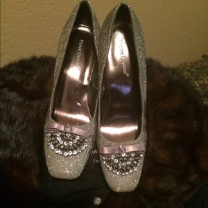 Exquisite Never worn Pierre Dumas evening shoes