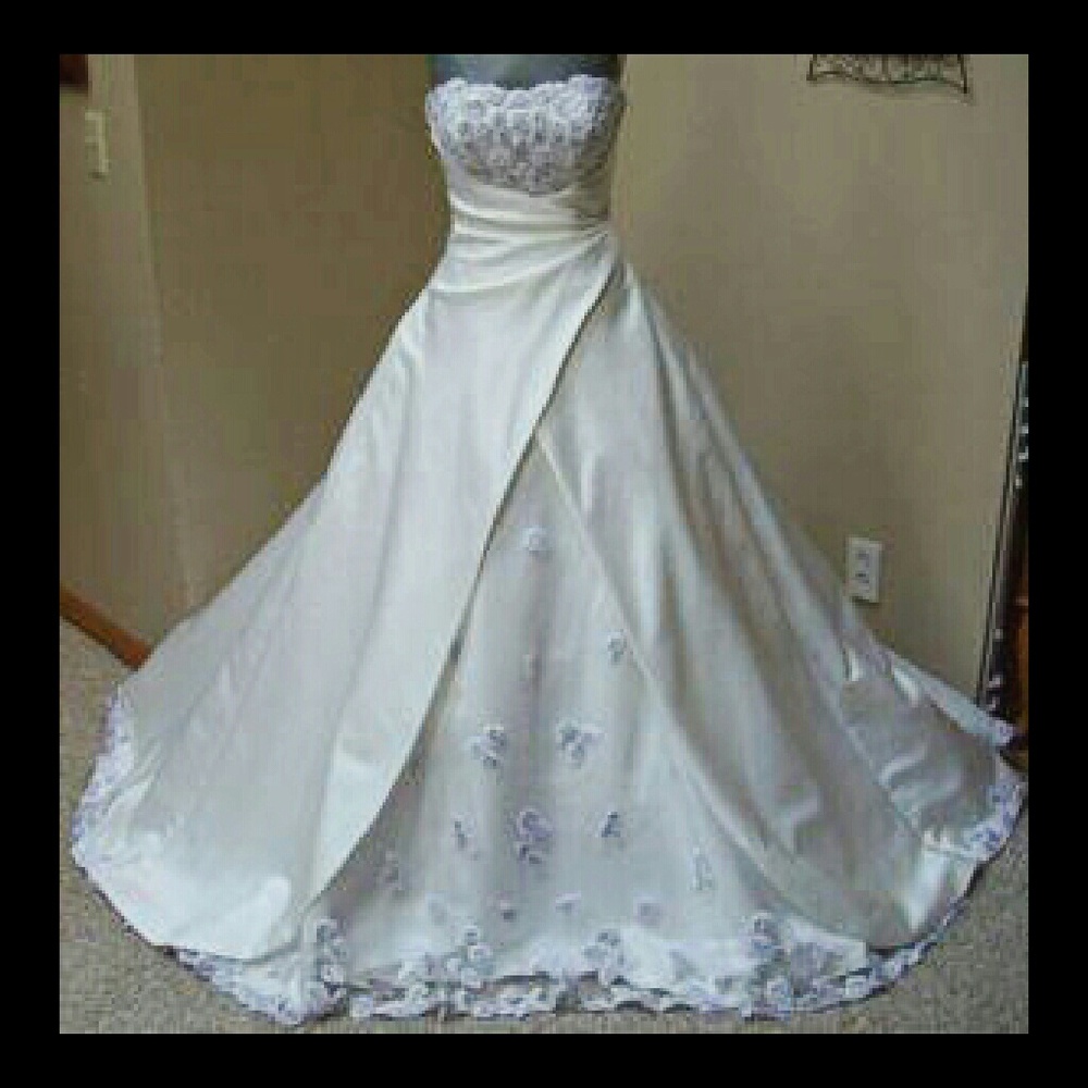 Maggie Sottero Wedding Dress