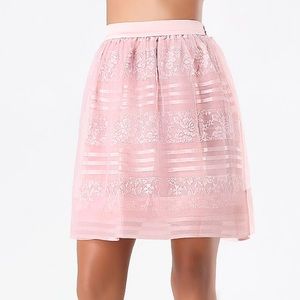 Bebe lace skirt