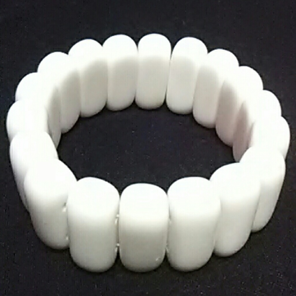 {Handmade} White Vintage bracelet