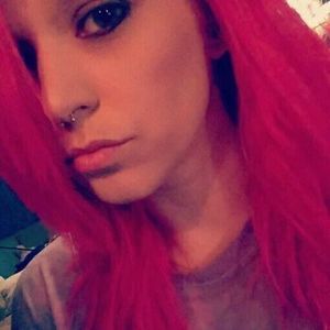 Meet your Posher, Nickie