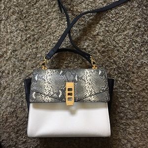Henri bendel bag