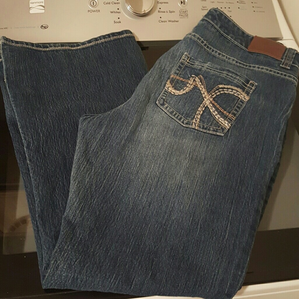 Maurices EUC Boot cut Jeans