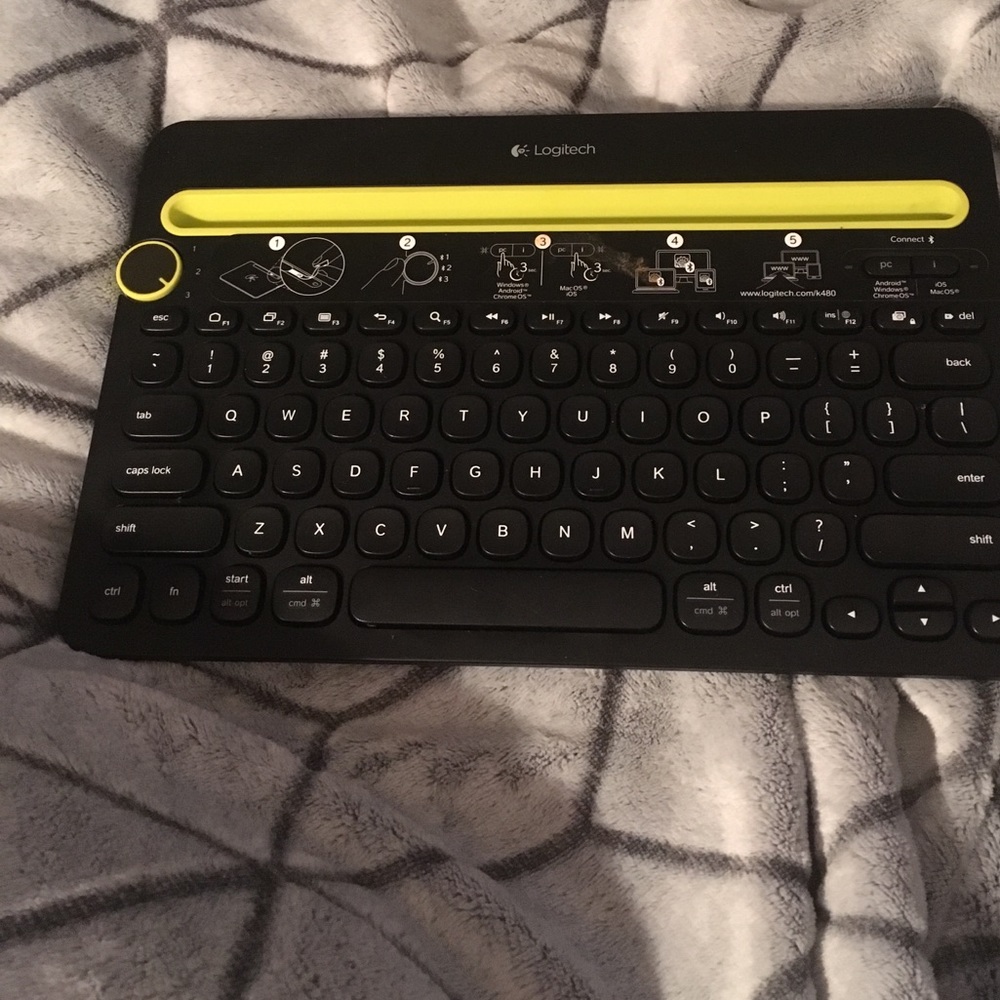 Universal wireless keyboard NEW
