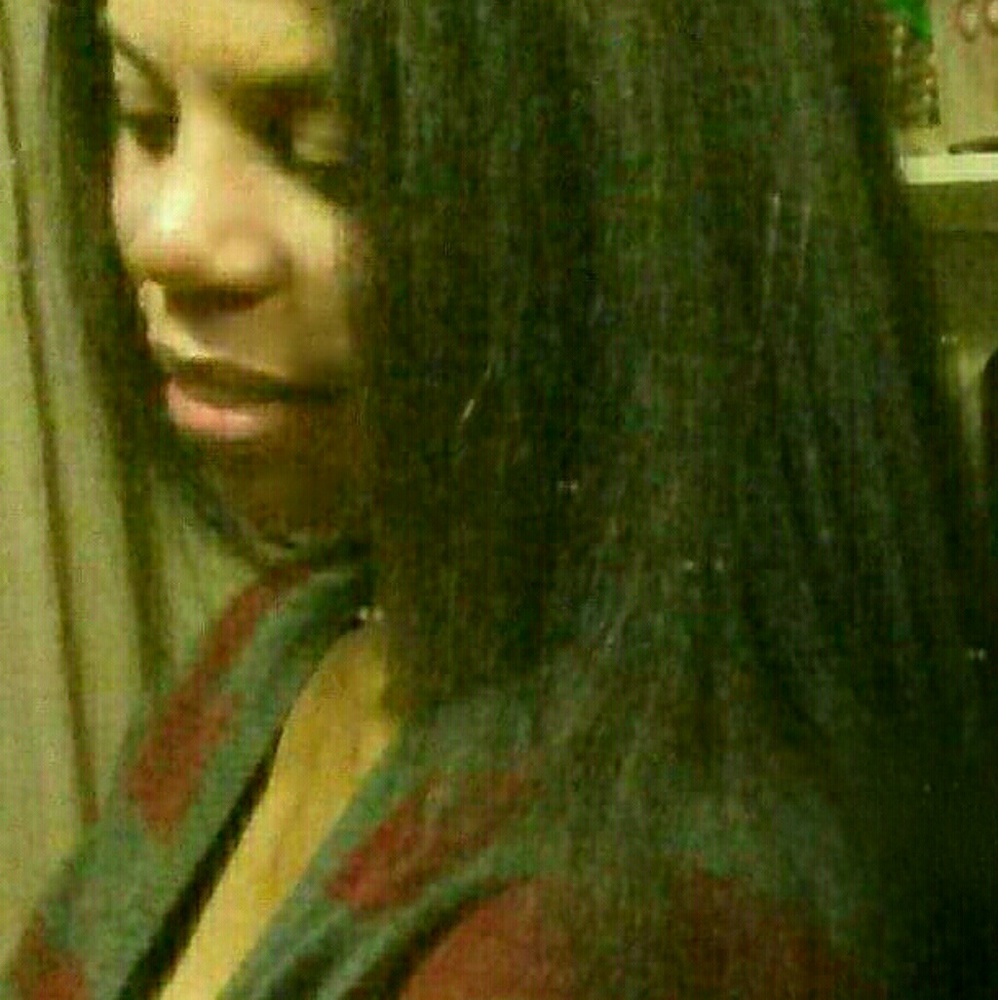 Meet your Posher, Hilary