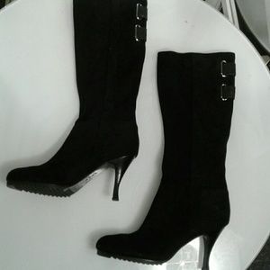 BCBG GENERATION knee- high suede boots NWOT 9.5