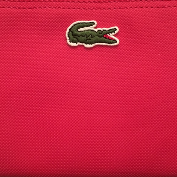 Lacoste wristlet - Picture 2 of 4