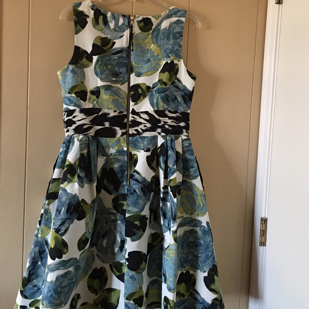 Dress / Reduced - Picture 5 of 8