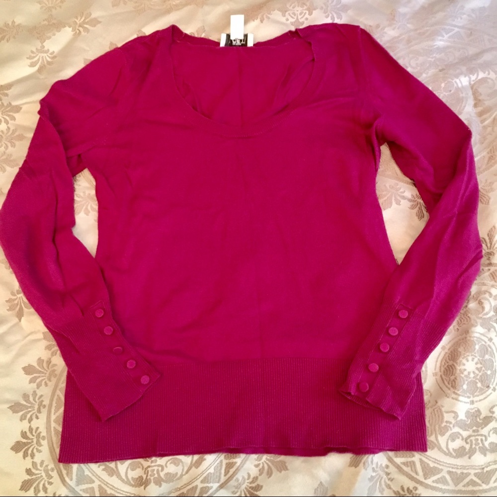 Ann Taylor Loft gorgeous Berry sweater. Sz Small