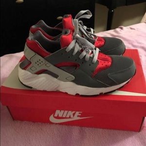Gray and Red Huaraches