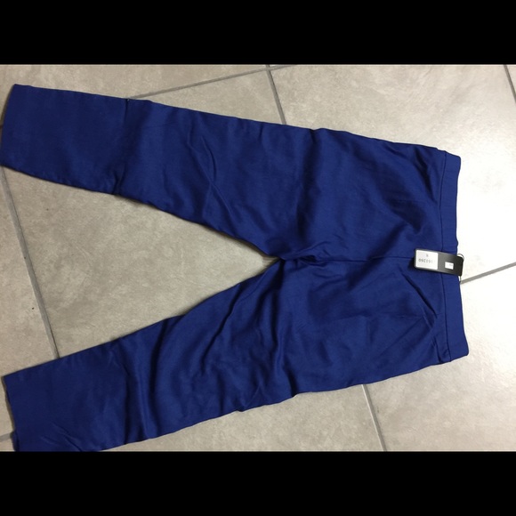 ?? New Arrivals Capris Pants ???