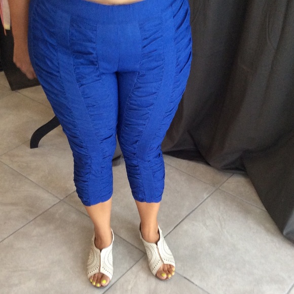 ?? New Arrivals Capris Pants ???