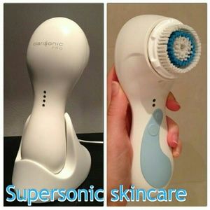 Clarisonic Pro face brush