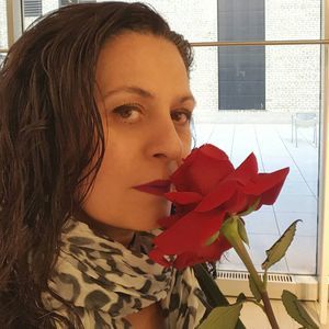 Meet your Posher, Aliza