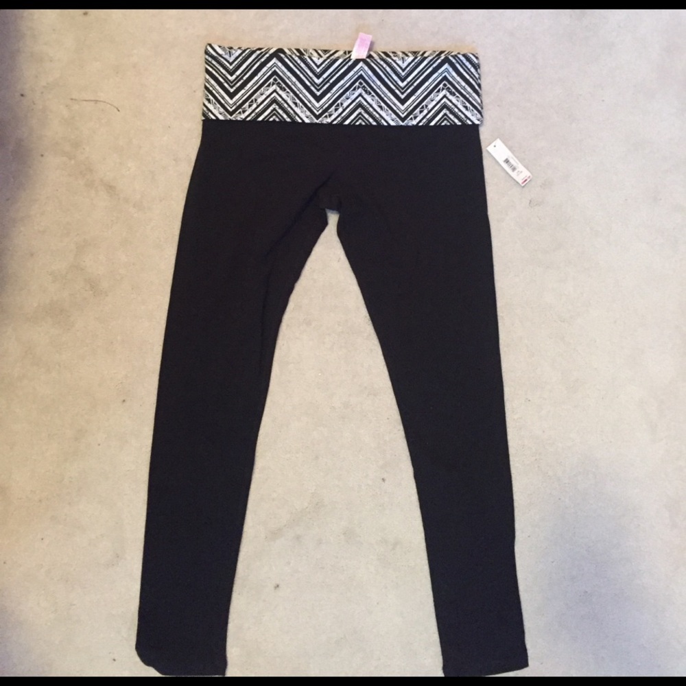 Never Worn Yoga Leggings with Cute Top!