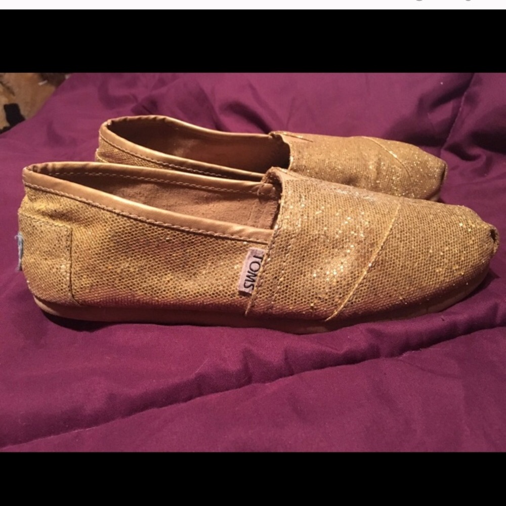 TOMS Gold Sparkle Shoes 👠🎆💫