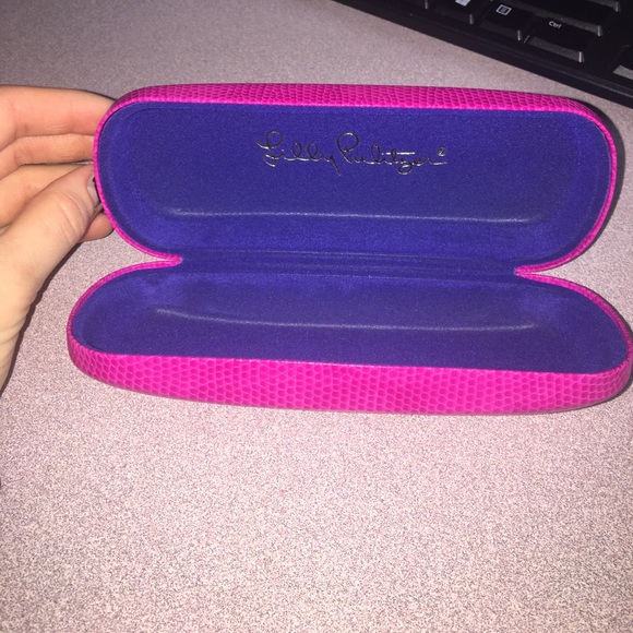Lilly Pulitzer Brand new pink leather glasses case - Picture 3 of 4