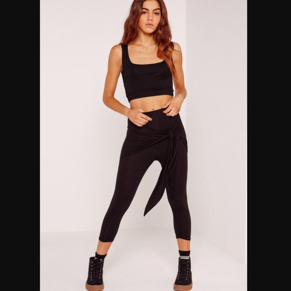 NWT Missguided Tie Front Leggings. Black. Sz US 4