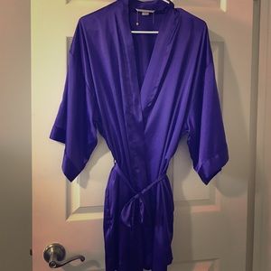 Victoria's Secret Kimono Satin Robe with pockets